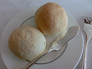 低タンパクのパン