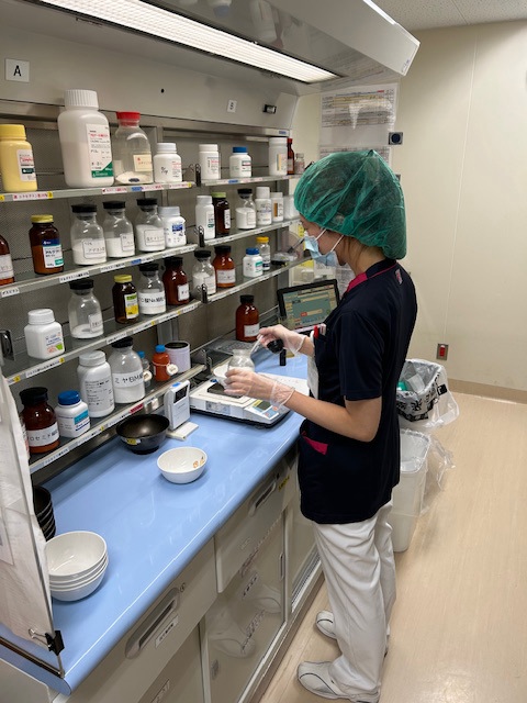 兵庫医科大学病院・薬剤部 | 病院薬剤師の仕事って?